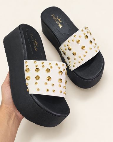 Sandalia blanca con plataforma